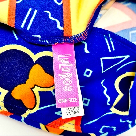 LuLaRoe Disney Minnie Mouse Leggings
One Size (2-10) - Picture 3 of 8